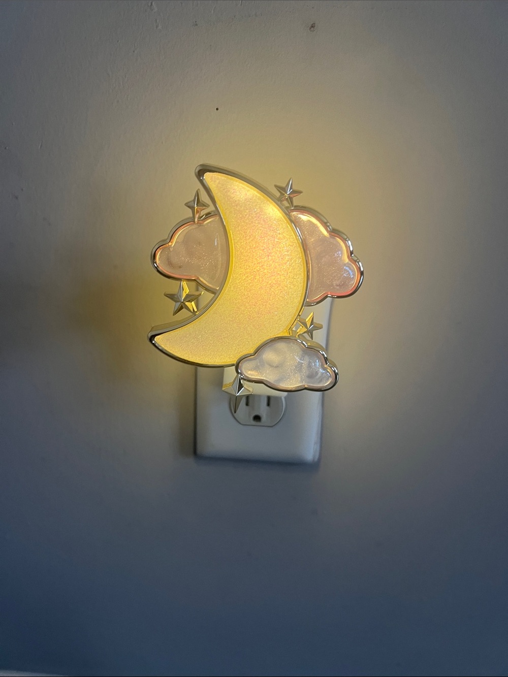 Bath and body wallflower Moon & Clouds Night Light - Yellow Glow
